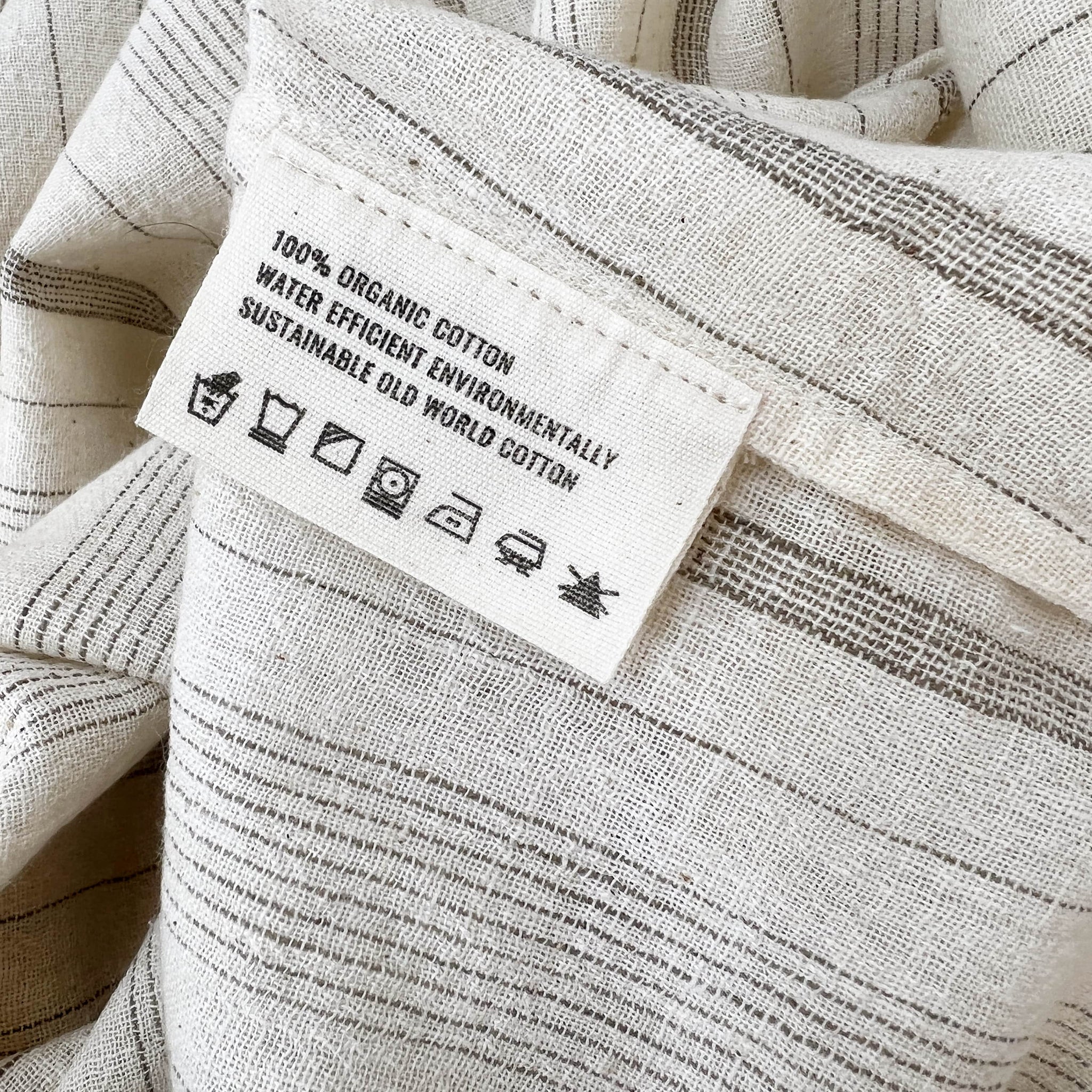 Tip Top – in Rain Handloom Organic Kala Cotton