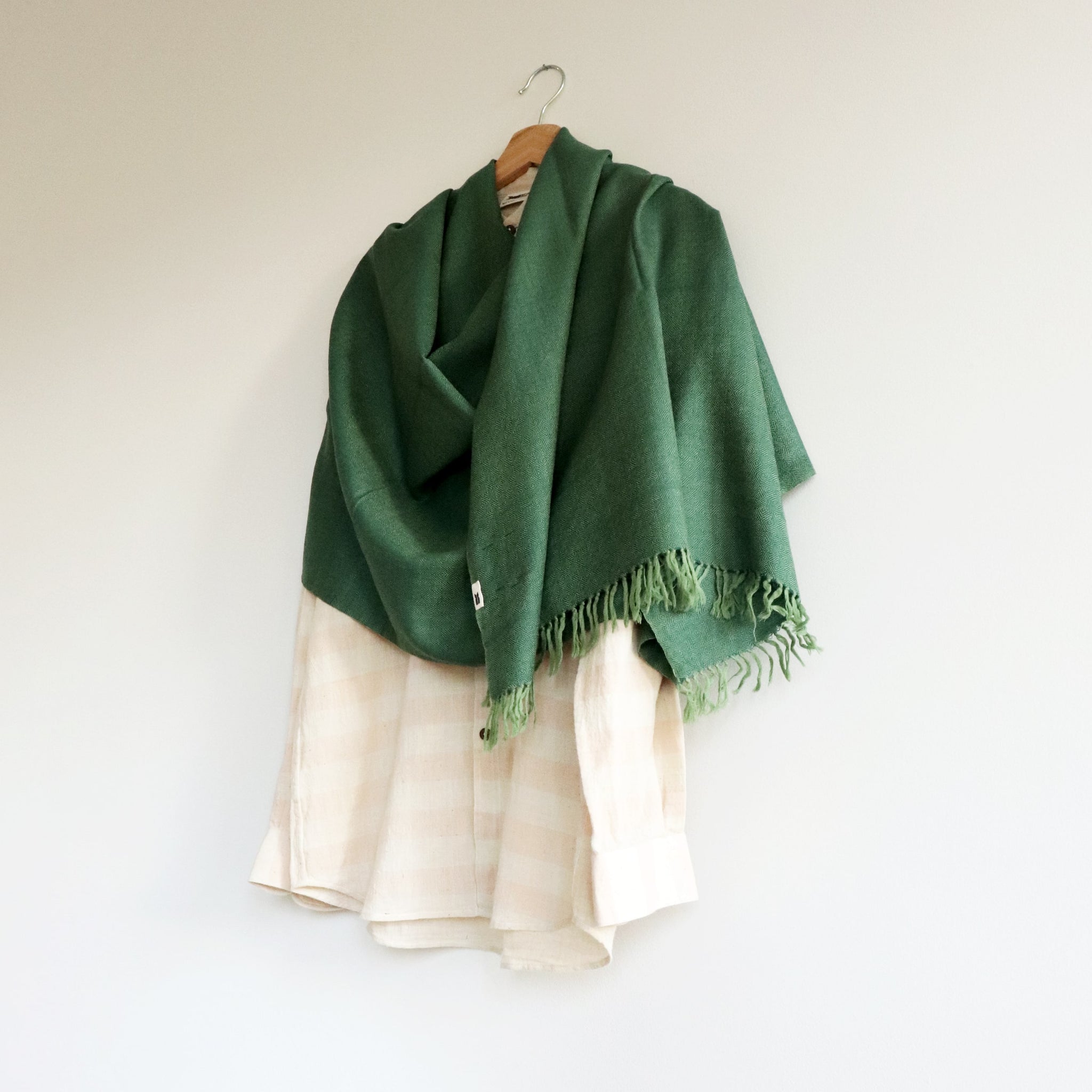 Shawl – Spruce Diamond in Regenerative Handloom Lamb’s Wool